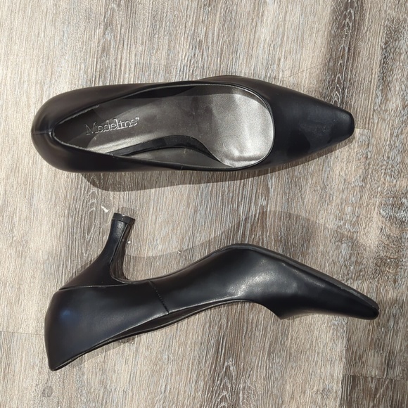 9 pairs of shoes, heels pumps size 8.5 or 9 - Picture 10 of 10